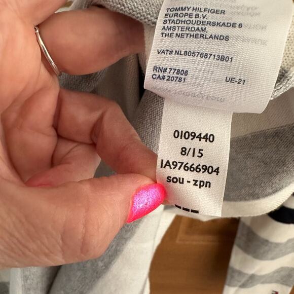 VTG Tommy Hilfiger Minimalist Preppy Casual Neutral Stripe V Neck Sweater Medium - Picture 10 of 10